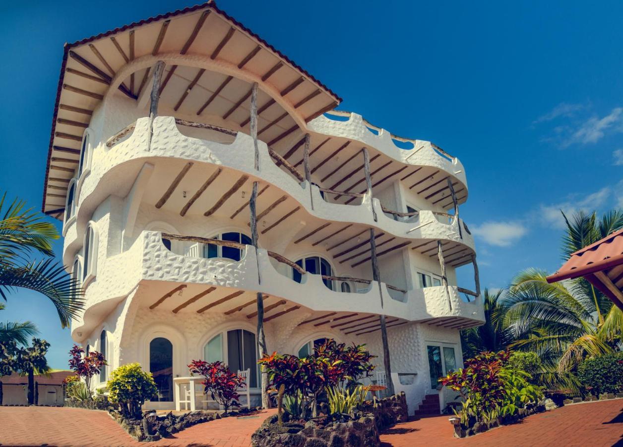 Hotel Angermeyer Waterfront Inn Пуерто Айора Екстериор снимка