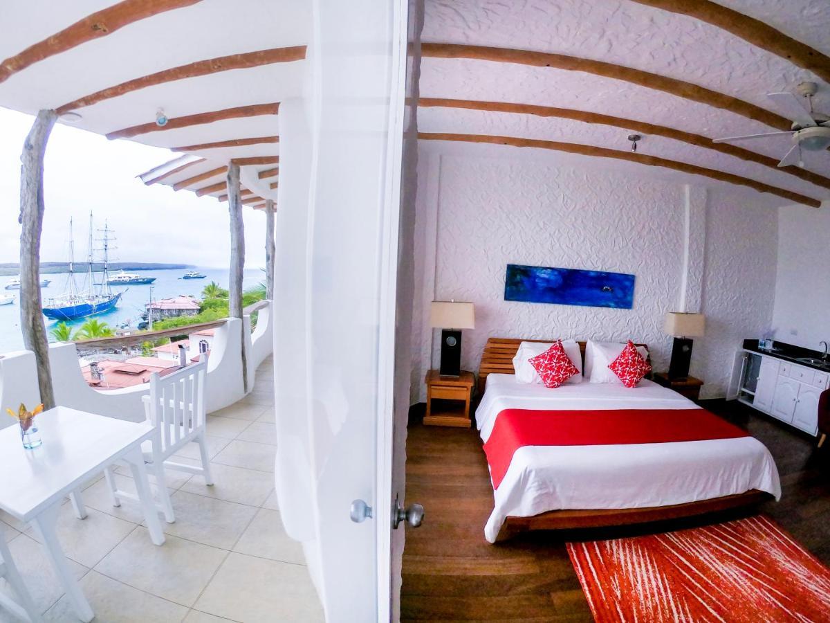 Hotel Angermeyer Waterfront Inn Пуерто Айора Екстериор снимка