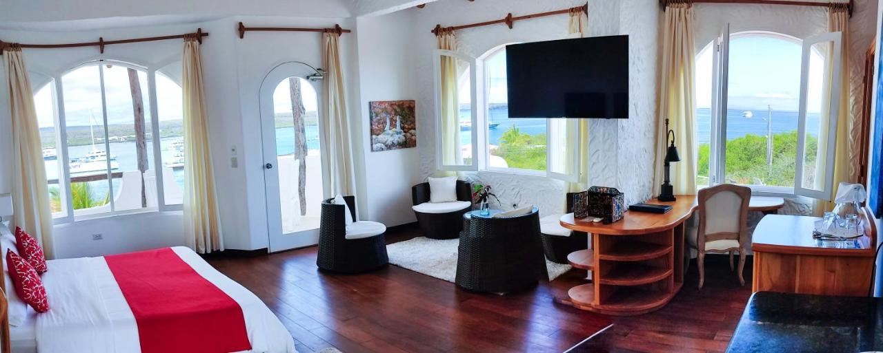 Hotel Angermeyer Waterfront Inn Пуерто Айора Екстериор снимка
