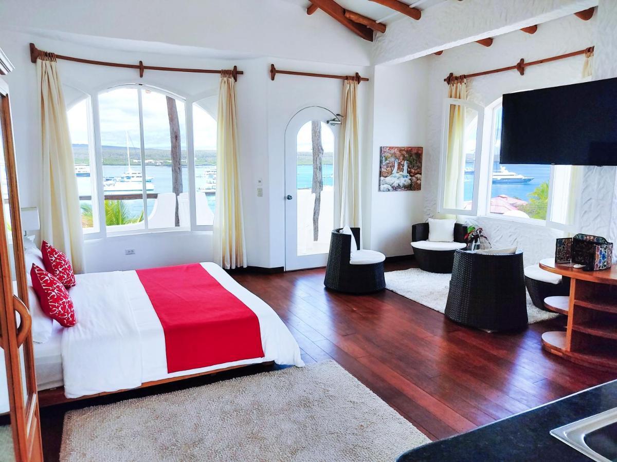Hotel Angermeyer Waterfront Inn Пуерто Айора Екстериор снимка