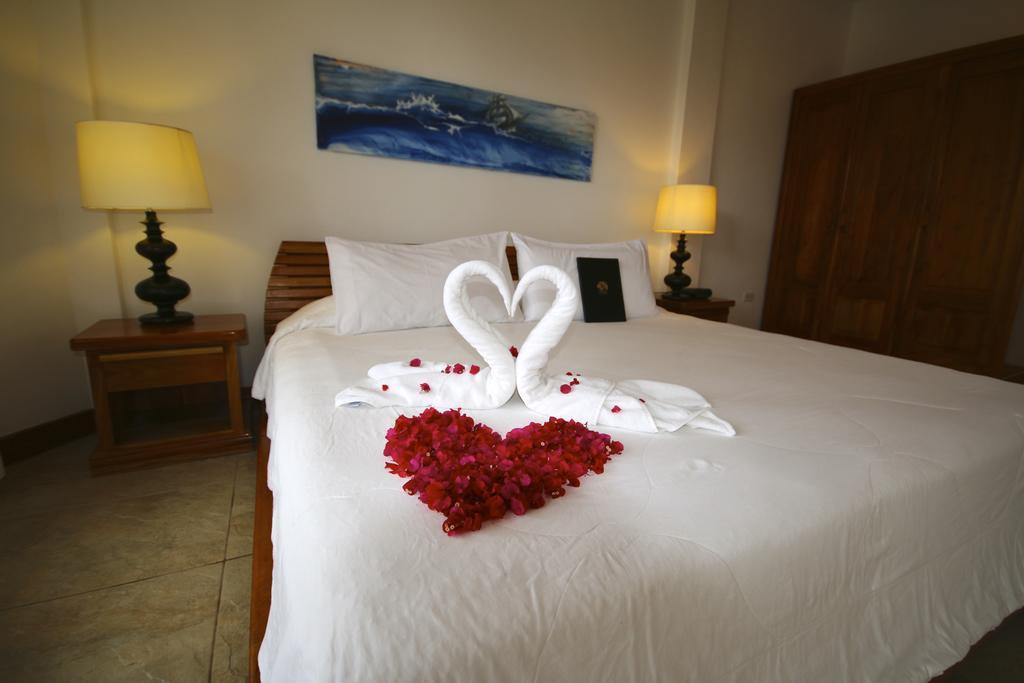 Hotel Angermeyer Waterfront Inn Пуерто Айора Екстериор снимка