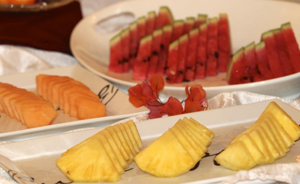 Hotel Angermeyer Waterfront Inn Пуерто Айора Екстериор снимка
