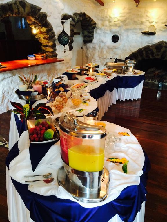 Hotel Angermeyer Waterfront Inn Пуерто Айора Екстериор снимка